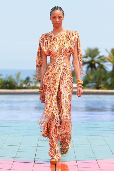 Look 32